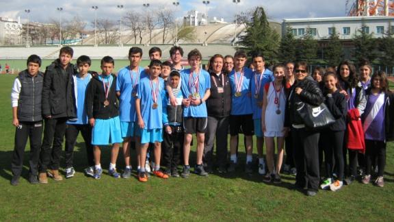 Atatürk Ortaokulu Atletizm Takımının Başarısı