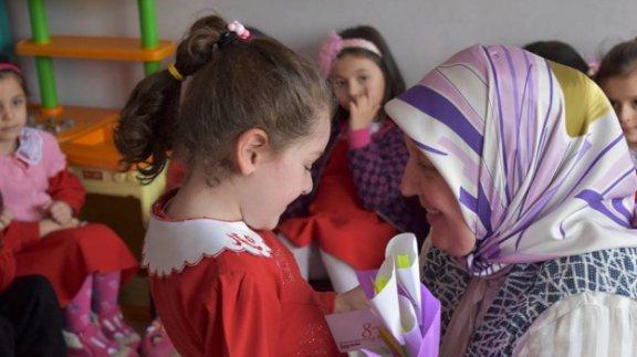 İlçe Milli Eğitim Müdürümüz Ayfer Yıldırım Okul Ziyaretlerine Zekiye Güdüllüoğlu İlkokulu Ziyaretiyle Devam Etti