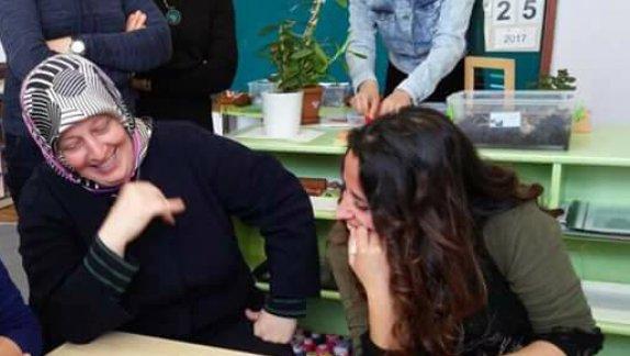 İlçe Milli Eğitim Müdürümüz Ayfer Yıldırım, Mehmetçik Anaokulu Öğretmenleri İçin Montessori Eğitmen Eğitimi Projesi Kapsamında Yapılan Eğitimlerin Son Dersine Katıldı