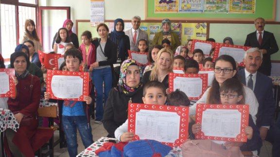 2016-2017 Eğitim Öğretim Yıl Sonu Karne Töreni Şehit İzzet Özkan İlkokulunda Yapıldı