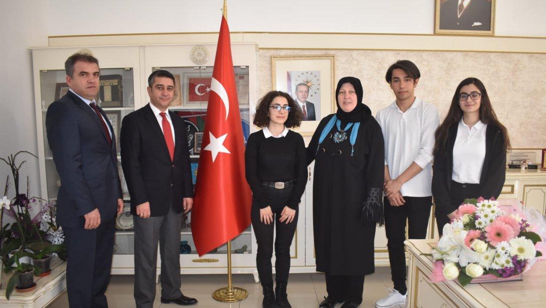Şehit Oğuzhan Yaşar Anadolu Öğrencilerinden İlçe Milli Eğitim Müdürü Yıldırıma Ziyaret