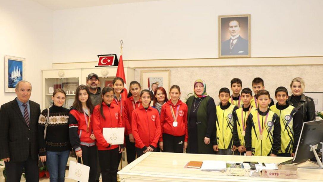 Şehit Abdülkadir Yüzbaşıoğlu Ortaokulu Öğrencilerinden İl Kros Birinciliği