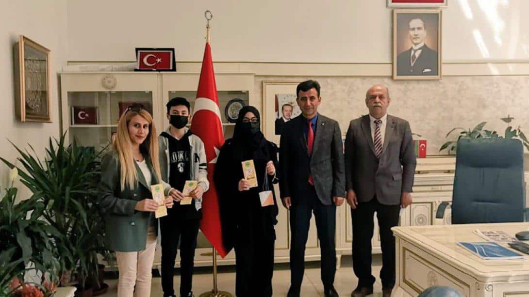 Şehit Velit Bekdaş Anadolu Lisesi Başarılı Projelerinin Tanıtımı için İlçemizi Ziyaret Ettiler...