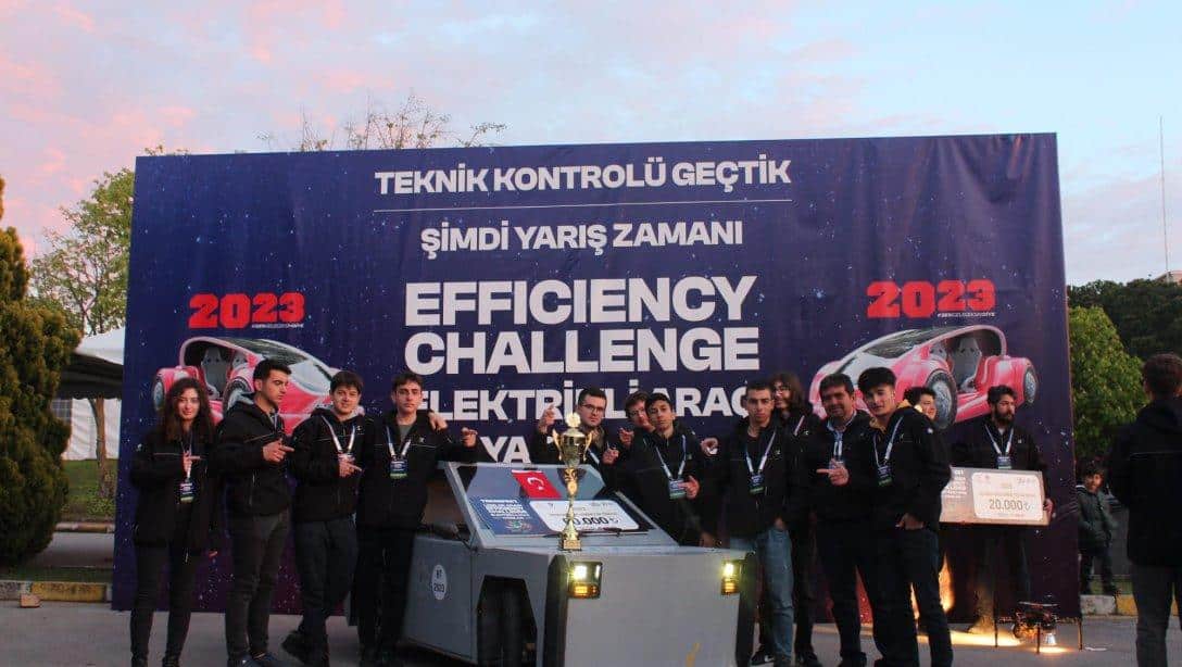 Cezeri Yeşil Teknoloji Mesleki ve Teknik Anadolu Lisemiz, Elektrikli Araçlar Ekibi ile TEKNOFEST Türkiye Şampiyonu oldu.