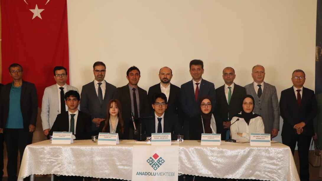 Anadolu Mektebi Yazar Okumaları Kapsamında Filistin Temalı İl Paneli Cezeri Yeşil Teknoloji MTAL Ev Sahipliğinde Gerçekleştirildi!